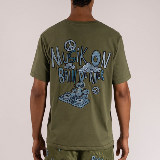T-SHIRT MUSIK ON BAINDEMER | MILITARY GREEN